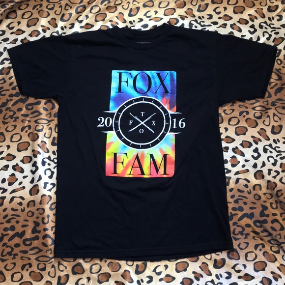 Tanner Fox Fox Fam T-Fox t-shirt size Medium - Picture 1 of 4